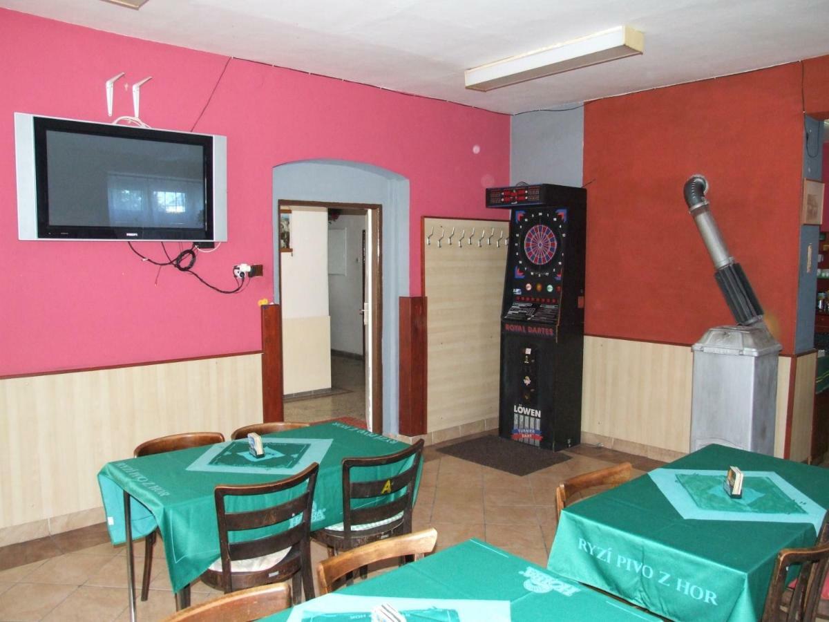 Hostinec Na Navsi Javorník エクステリア 写真